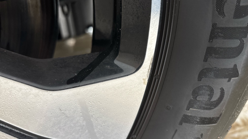 VOLVO XC40 Scuff