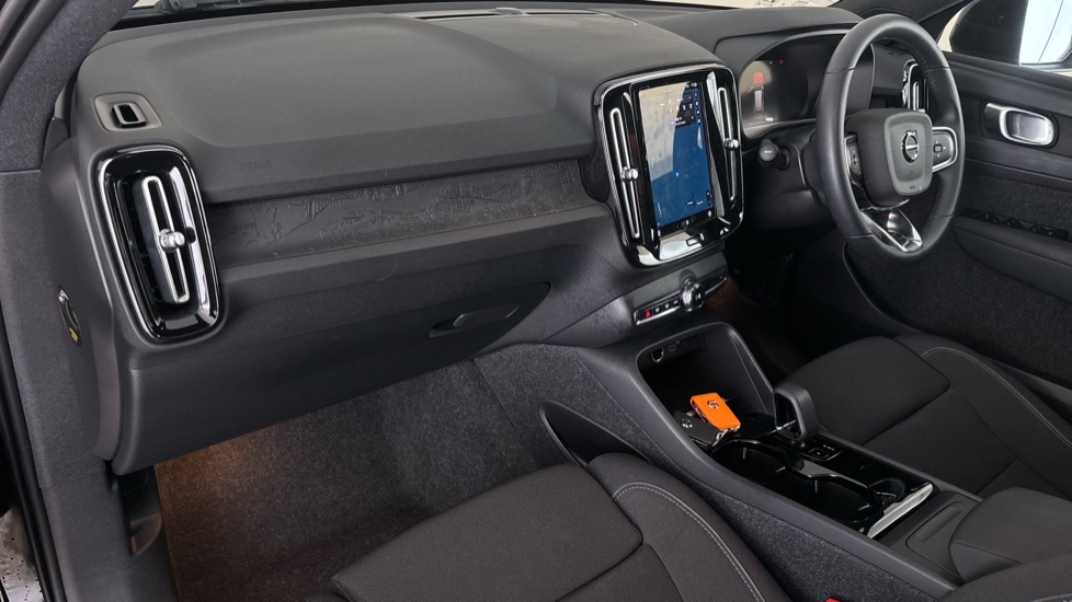VOLVO XC40 Image 10