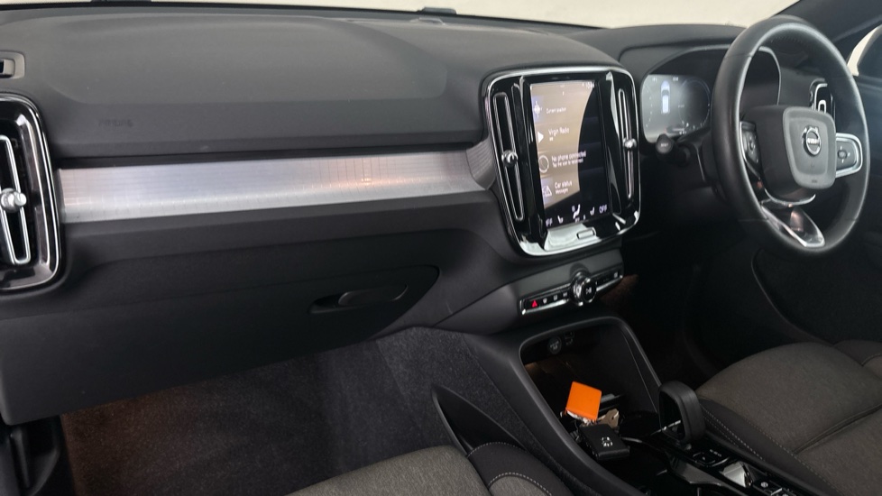 VOLVO XC40 Image 10