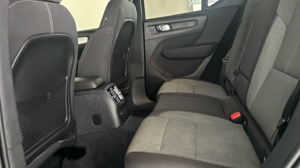 VOLVO XC40 Image 14