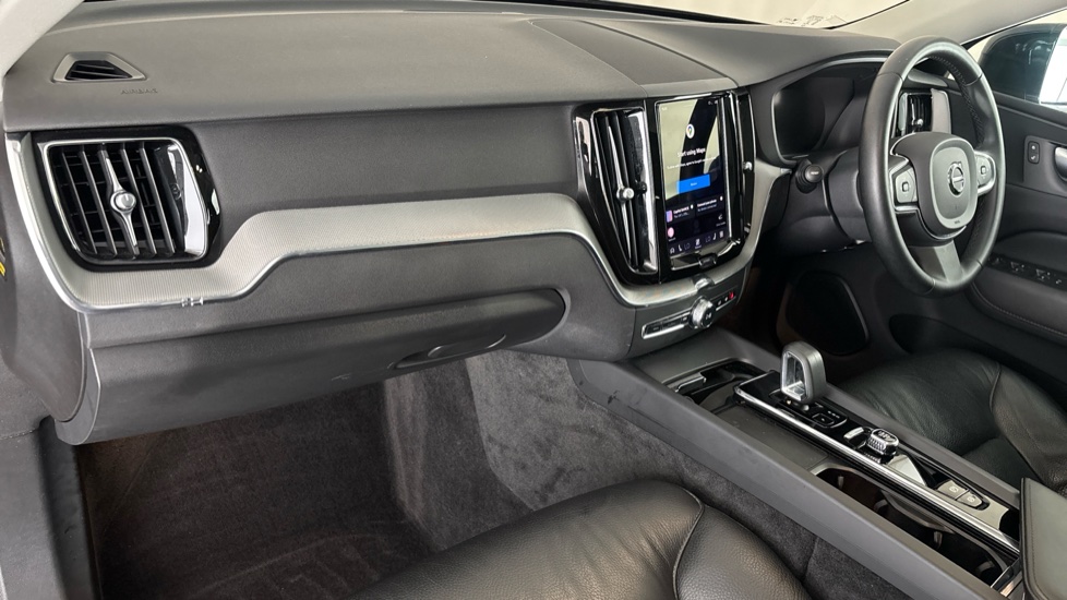 VOLVO XC60 Image 10