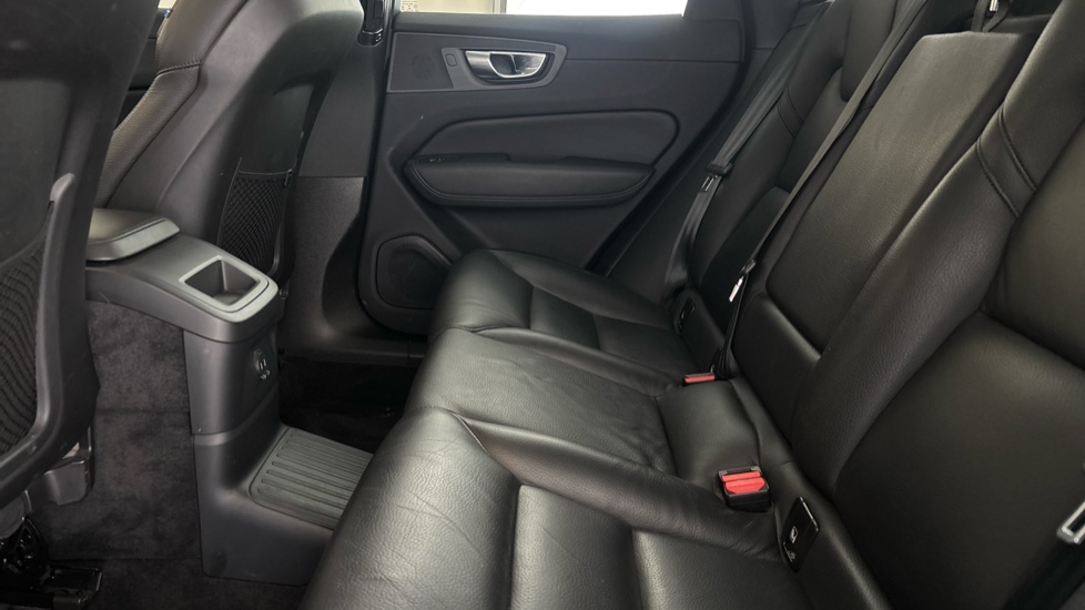 VOLVO XC60 Image 14