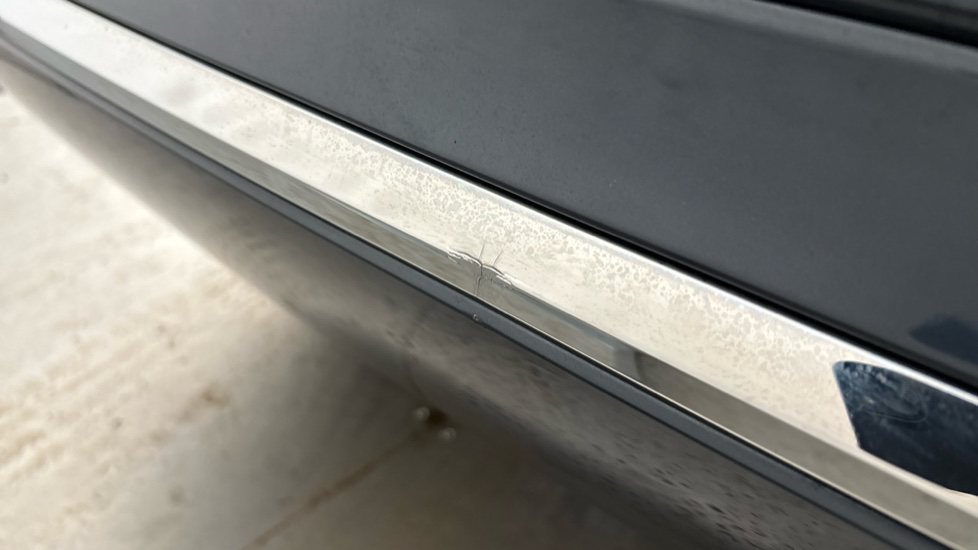 VOLVO XC60 Dent