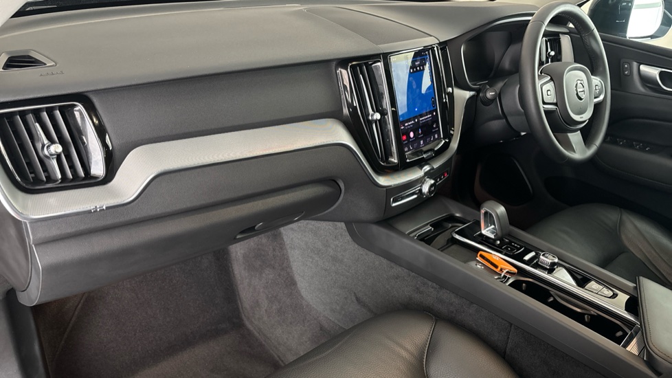 VOLVO XC60 Image 10