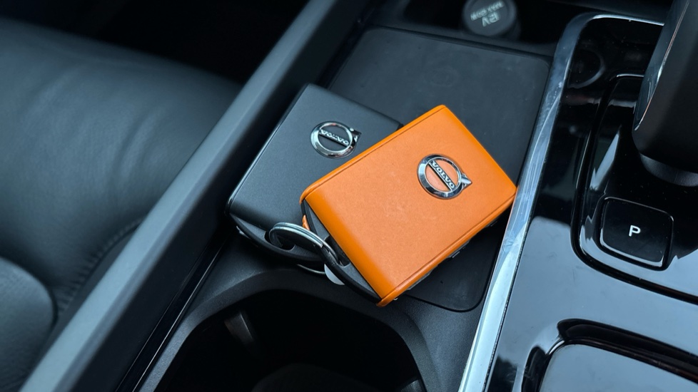 VOLVO XC60 2 keys available