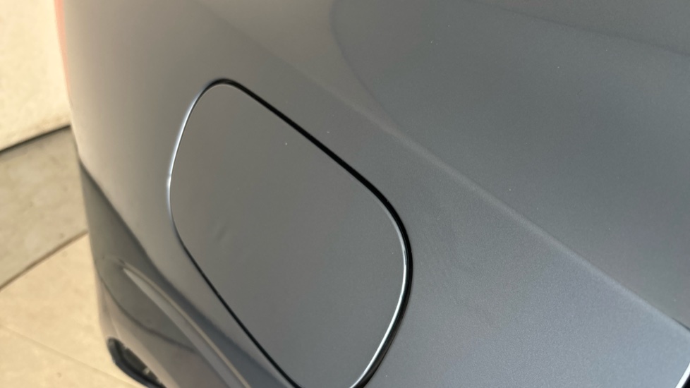 VOLVO XC60 dent