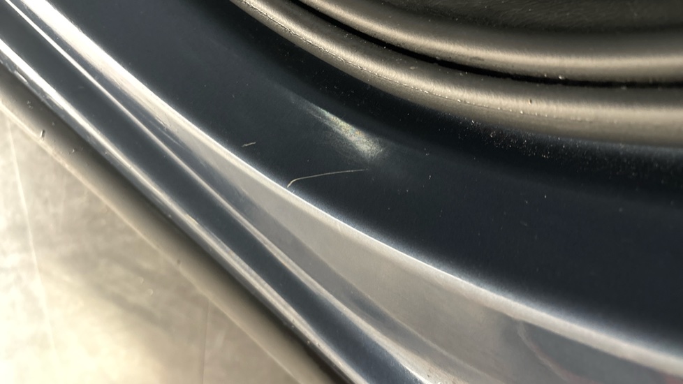 VOLVO XC60 scratches