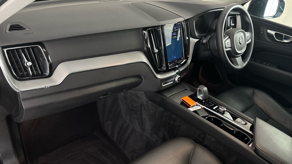 VOLVO XC60 Image 10