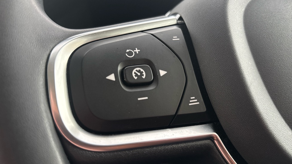 VOLVO XC60 cruise control