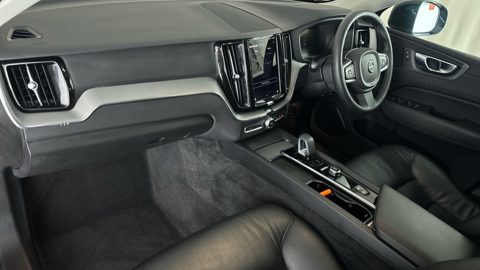 VOLVO XC60 Image 10