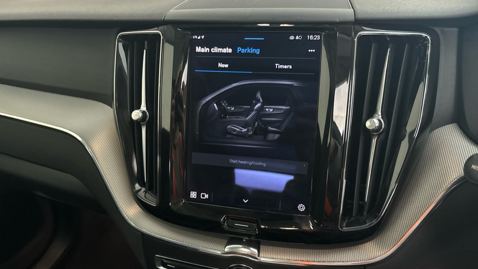 VOLVO XC60 Image 12