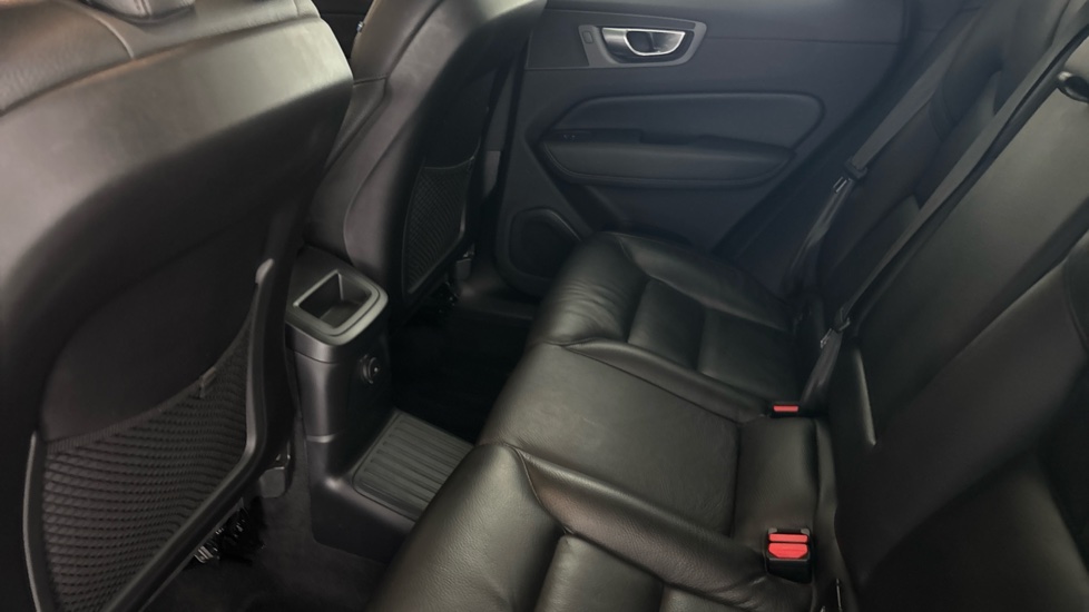 VOLVO XC60 Image 14