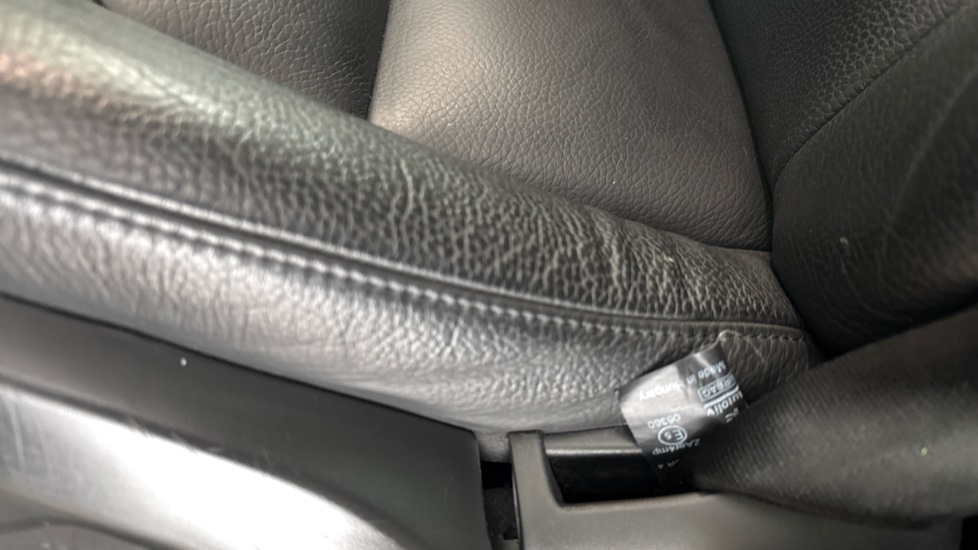 VOLVO XC60 worn