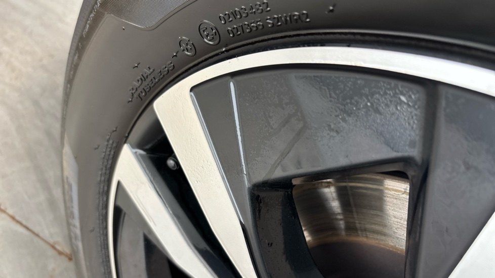VOLVO XC60 scuff