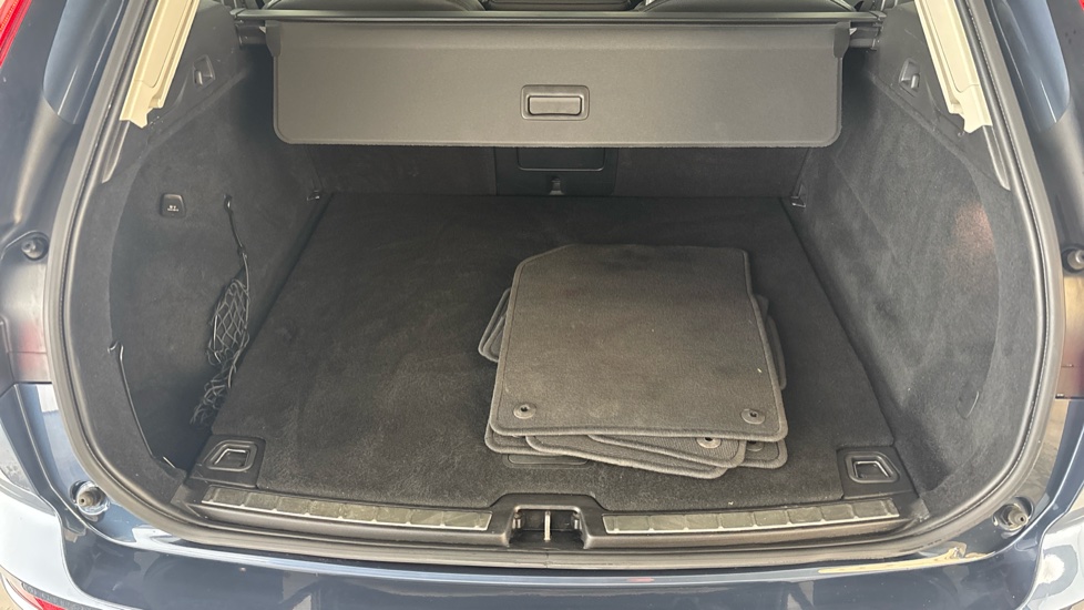 VOLVO XC60 Image 15