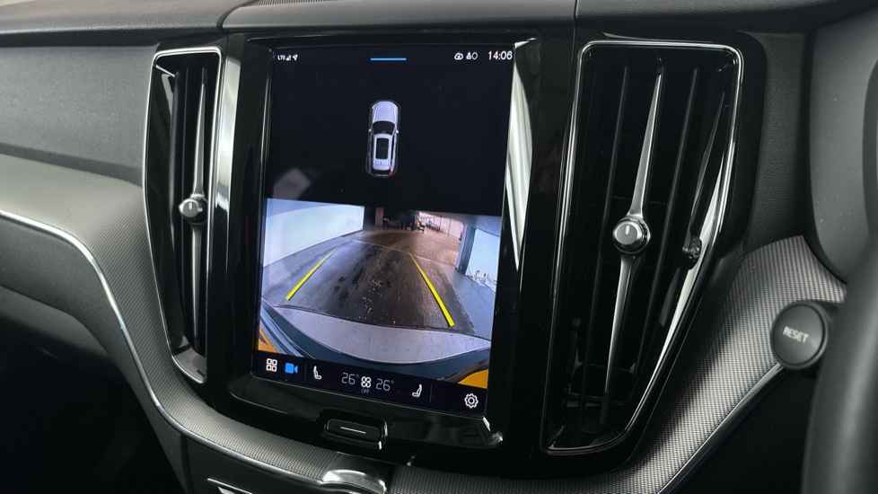 VOLVO XC60 reverse camera