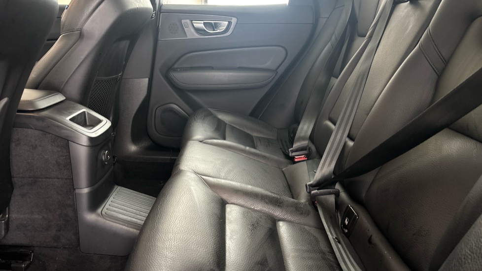 VOLVO XC60 Image 14