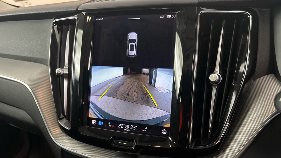 VOLVO XC60 Reverse camera