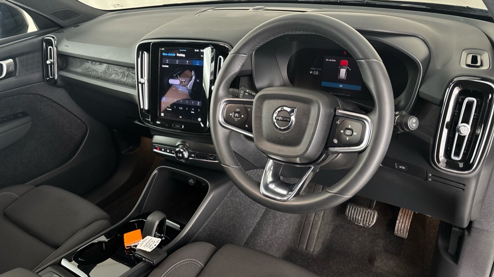 VOLVO XC40 Image 9