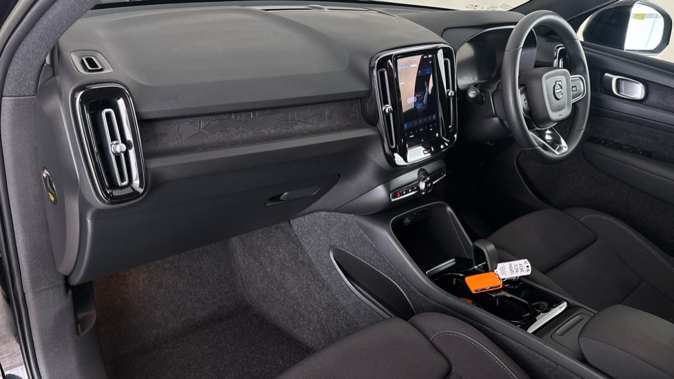 VOLVO XC40 Image 10