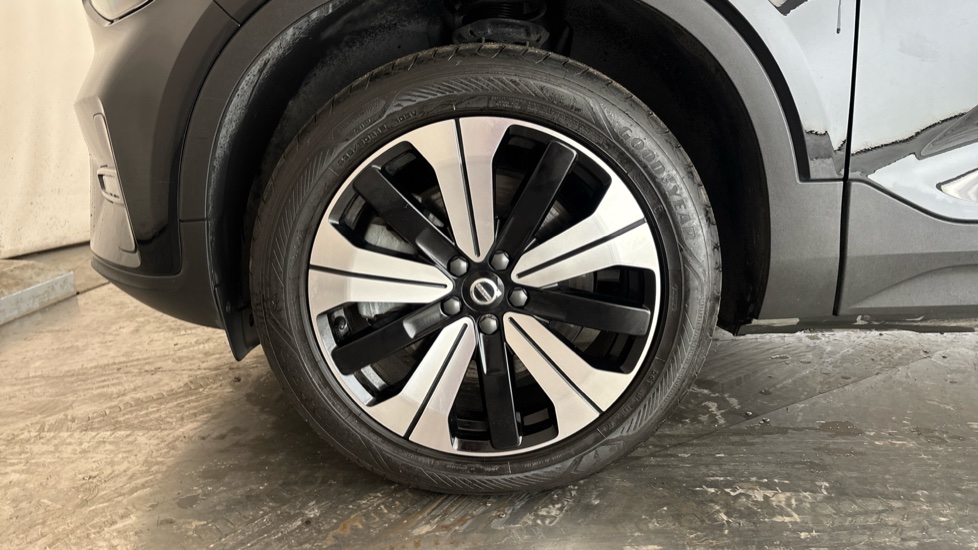 VOLVO XC40 Image 17