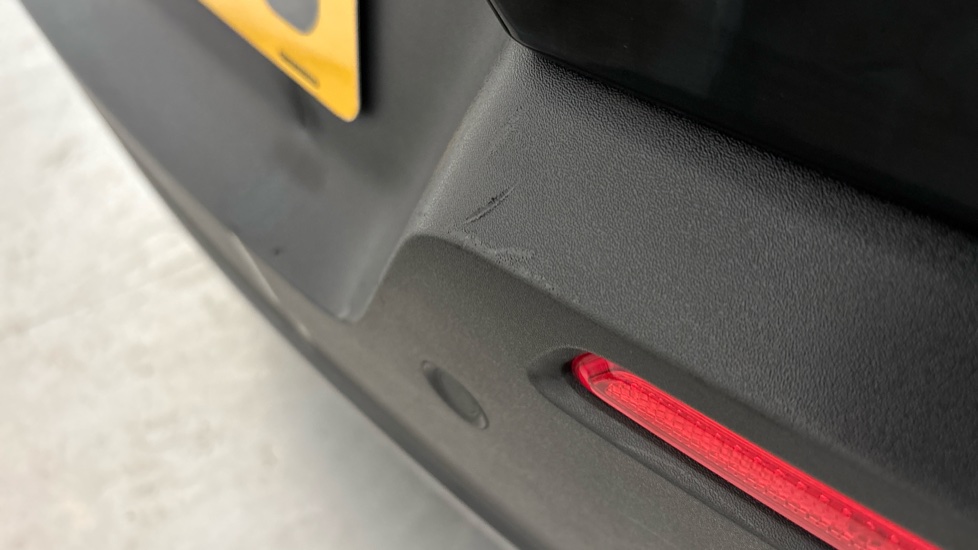 VOLVO XC40 Scuff