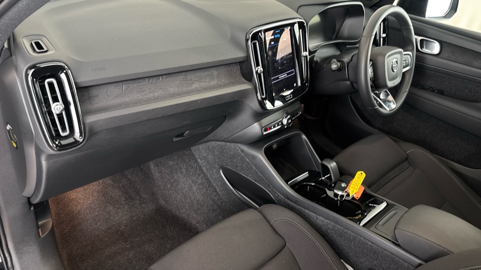 VOLVO XC40 Image 10