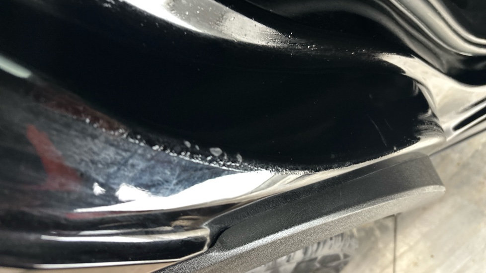 VOLVO XC40 scratches