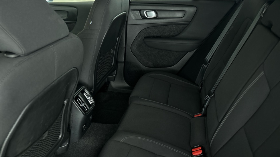 VOLVO XC40 Image 14
