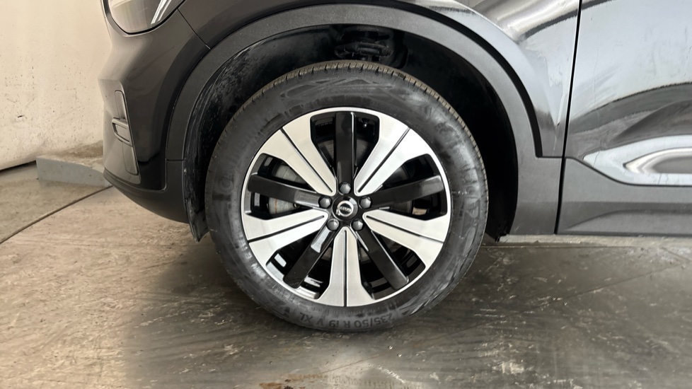 VOLVO XC40 Image 17
