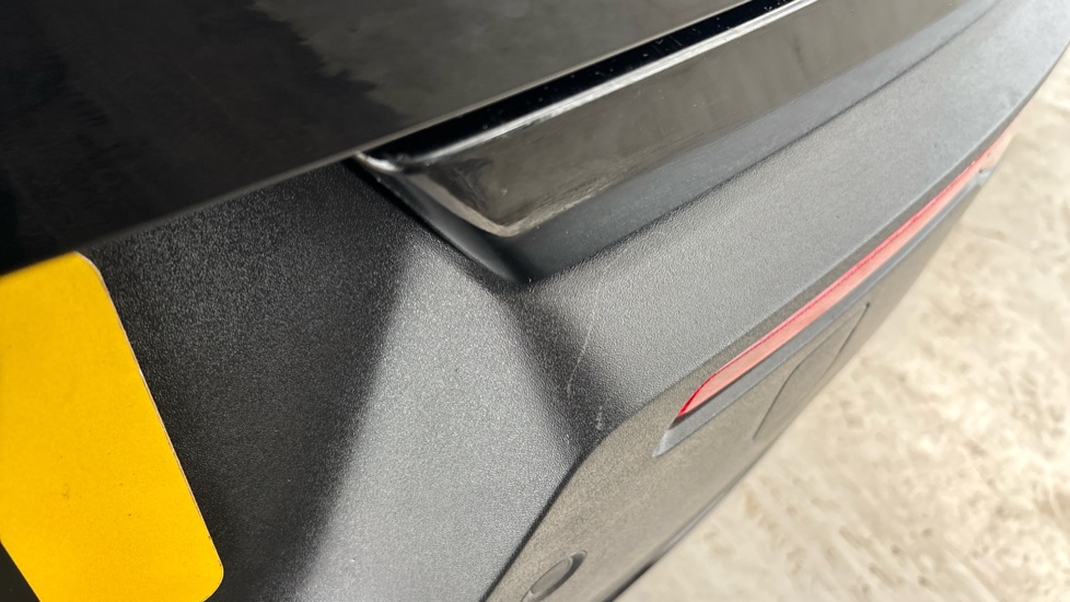 VOLVO XC40 Scratches