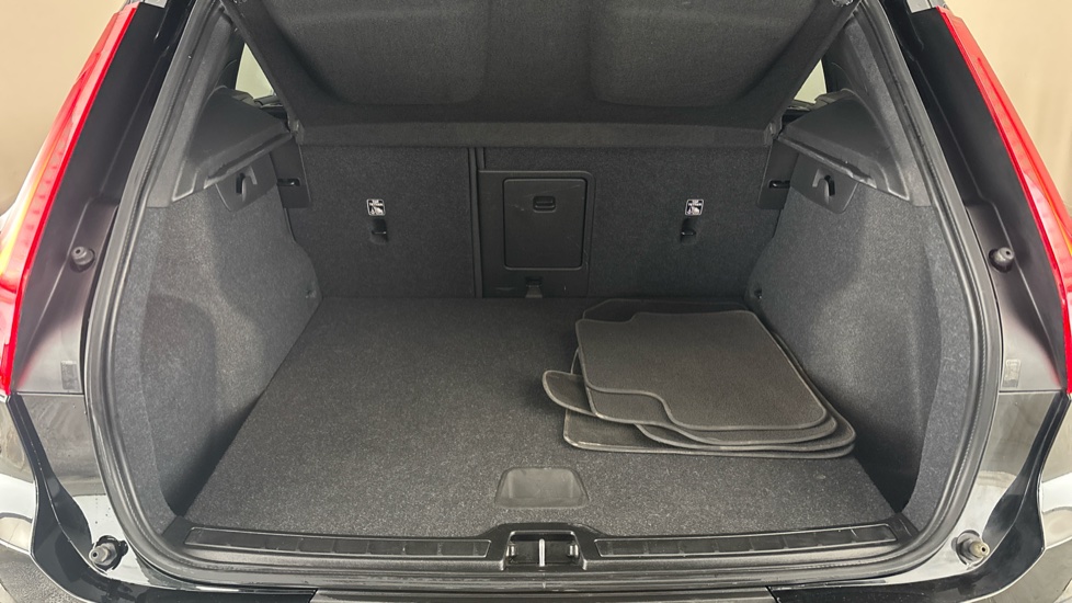 VOLVO XC40 Image 15