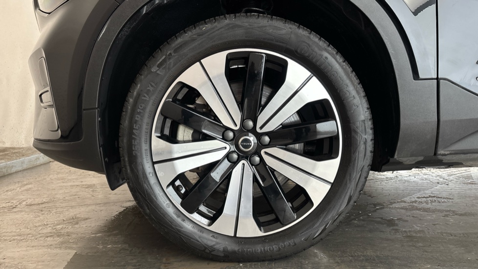 VOLVO XC40 Image 17