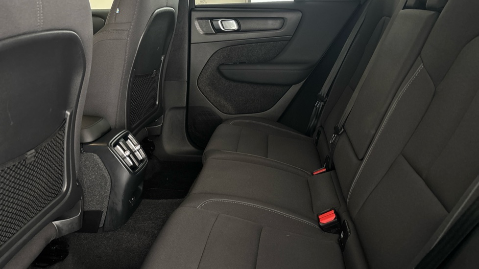 VOLVO XC40 Image 14