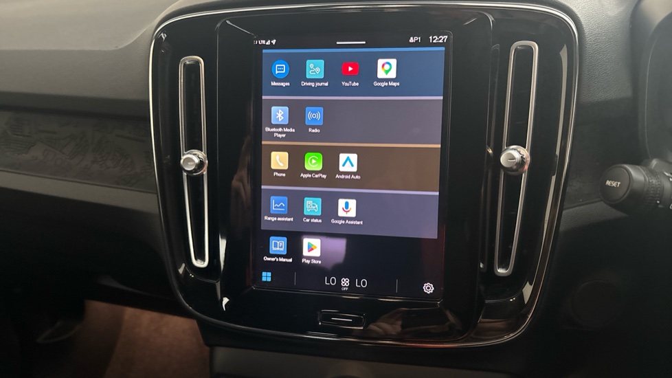 VOLVO XC40 Image 12