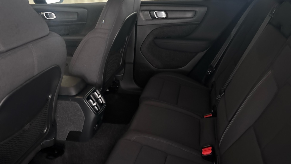 VOLVO XC40 Image 14