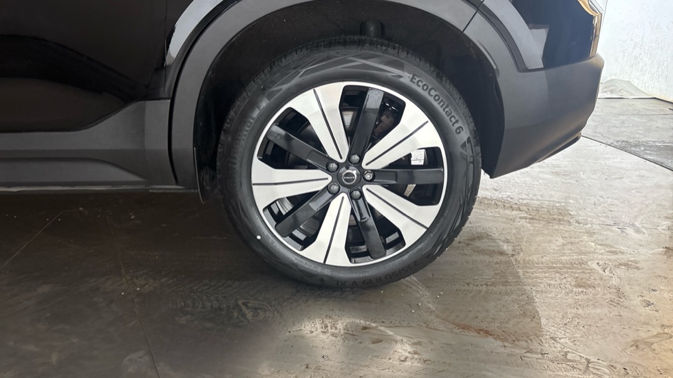 VOLVO XC40 Image 18