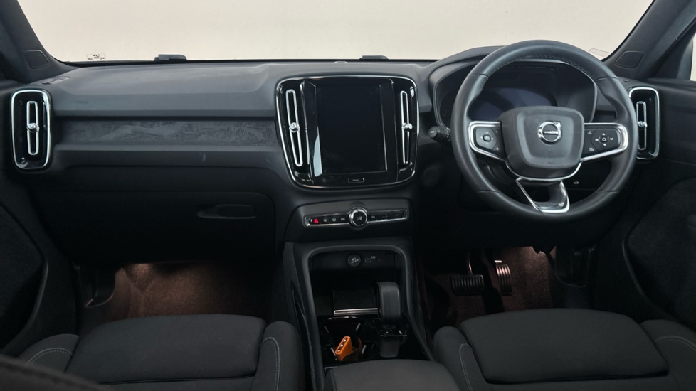 VOLVO XC40 Image 11