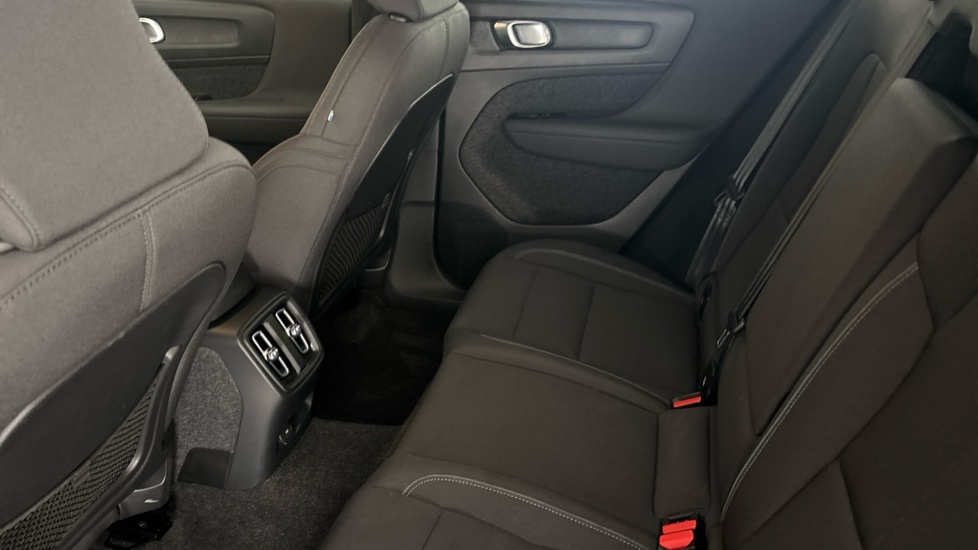 VOLVO XC40 Image 14