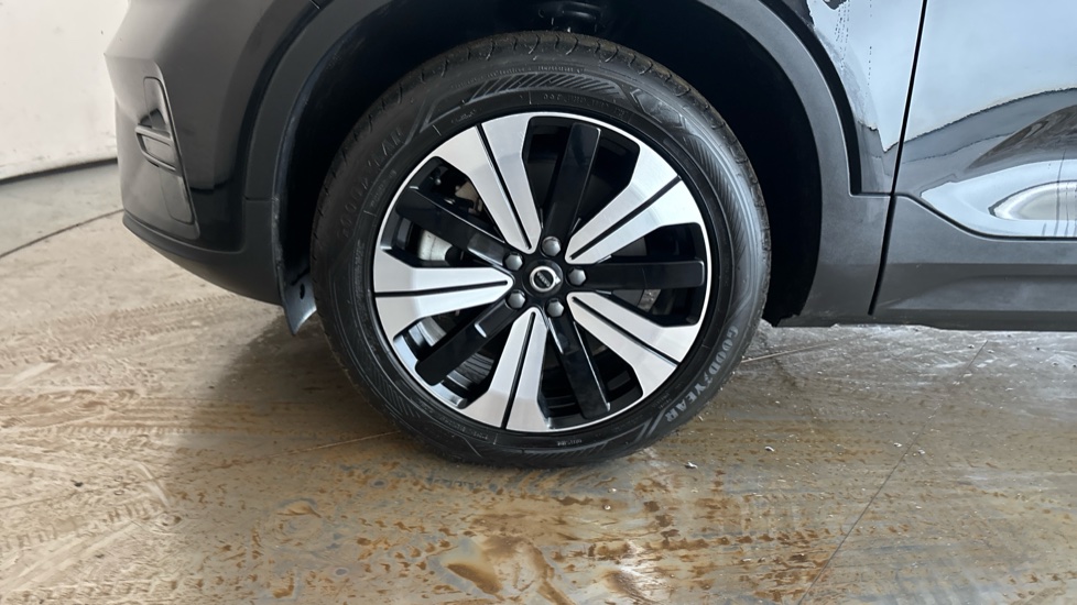 VOLVO XC40 Image 17