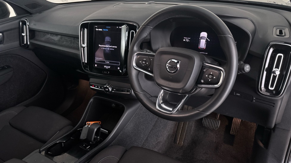 VOLVO XC40 Image 9