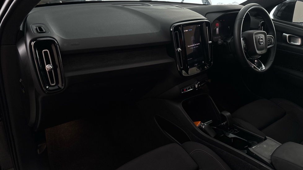 VOLVO XC40 Image 10