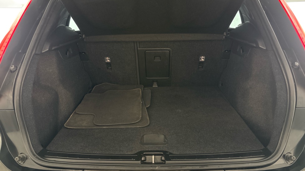 VOLVO XC40 Image 15