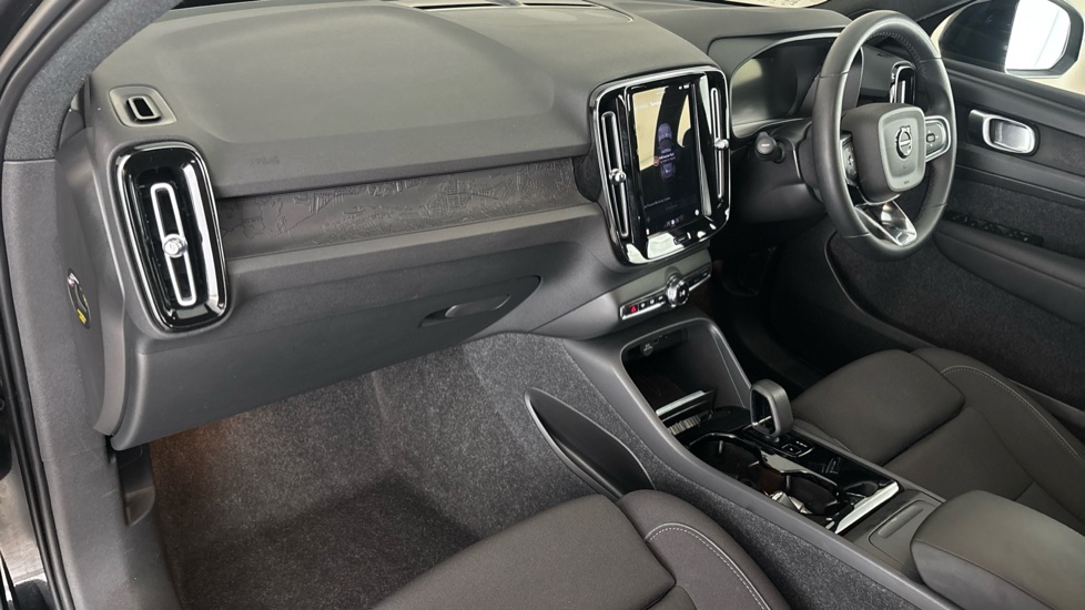 VOLVO XC40 Image 10