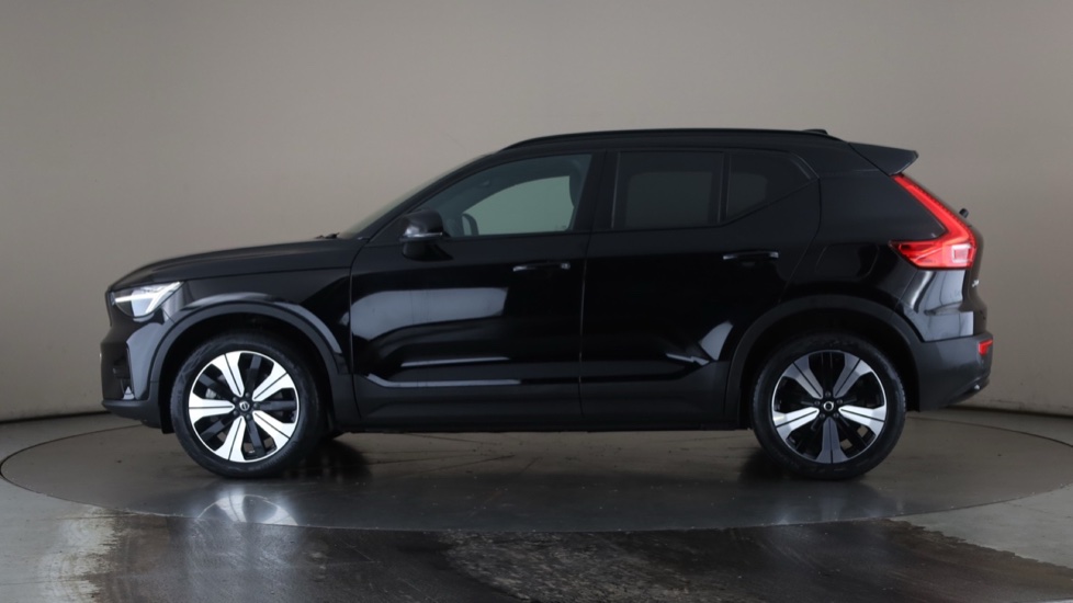 VOLVO XC40 Image 2