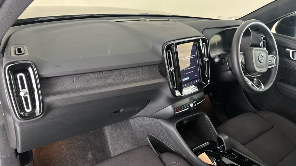 VOLVO XC40 Image 10
