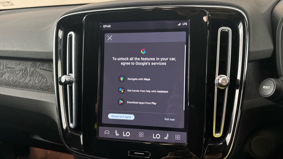 VOLVO XC40 Image 12