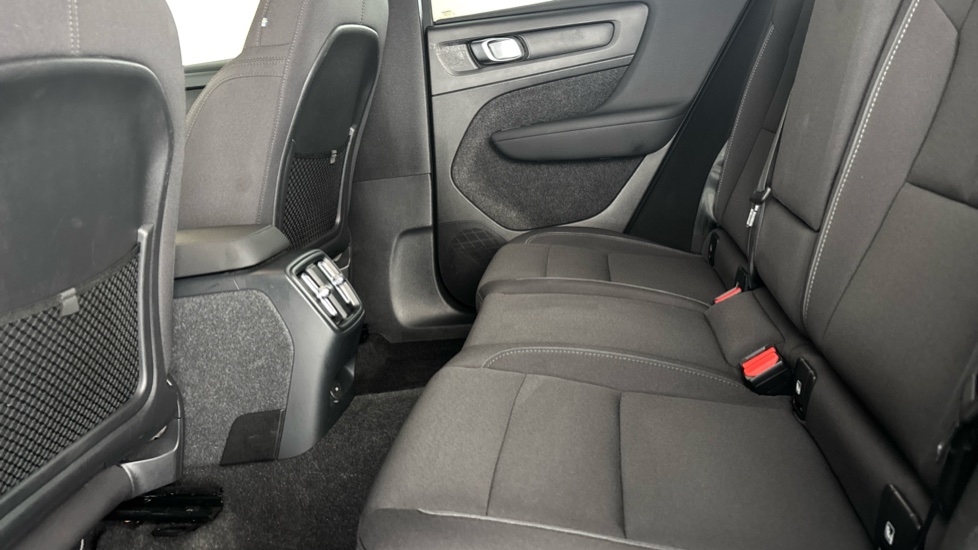 VOLVO XC40 Image 14
