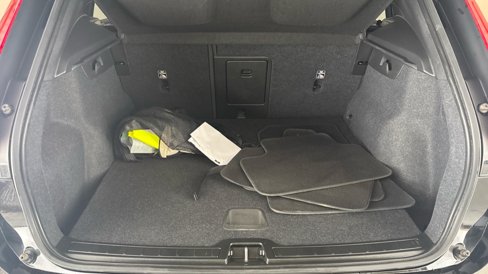 VOLVO XC40 Image 15