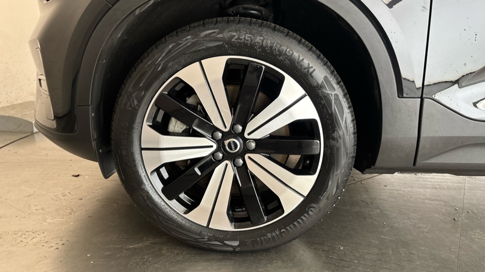 VOLVO XC40 Image 17